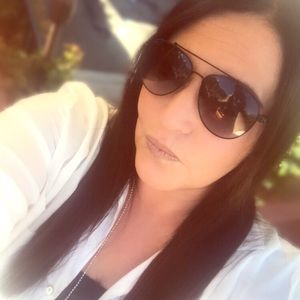 Meet your Posher, Taryn